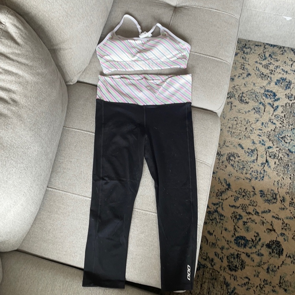 Lorna Jane leggings & bra